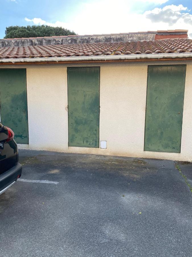 Chez James Gujan-Mestras Luaran gambar